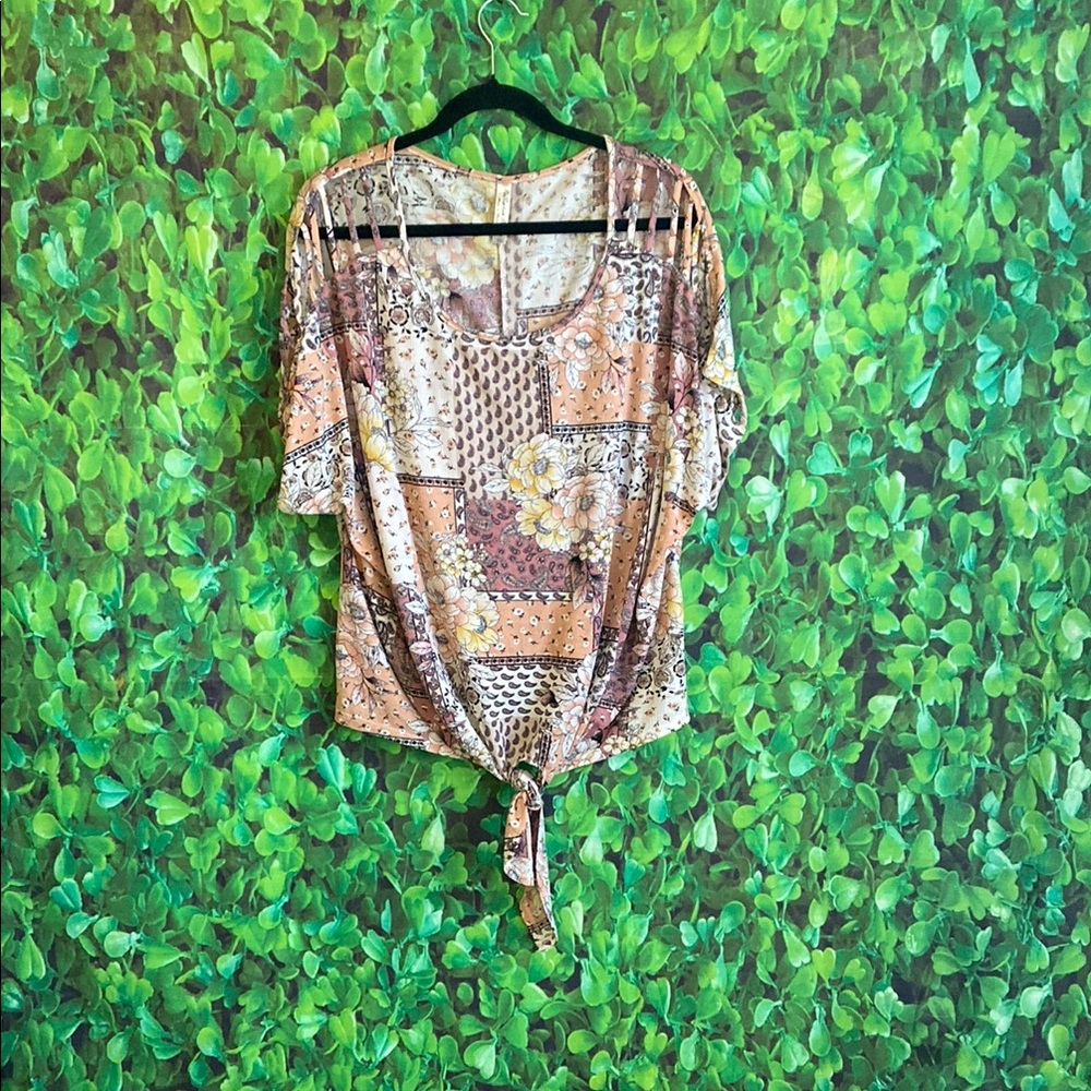 Perception Women - Floral Patchwork Top(curvy size)